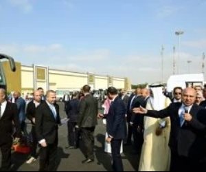 رئيس الوزراء يتفقد أول أتوبيس برمائى مصنع محليا لخدمة المجال السياحى بمصر