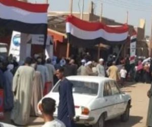 رجال كوم أمبو يحتشدون أمام لجان انتخابات النواب بالعباسية وحجازة بأسوان