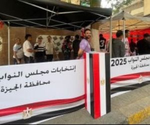 توافد الناخبين على لجان الدقى قبل بدء التصويت فى انتخابات النواب.. صور