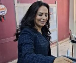 في انتخابات النواب .. وزيرة التضامن تدلي بصوتها بمدرسة بدر الإعدادية بالدقي