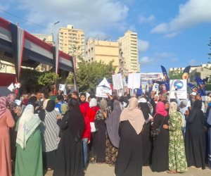 الائتلاف المصري لحقوق الإنسان: اللافتات الدعائية تظهر بقوة في اللجان الانتخابية