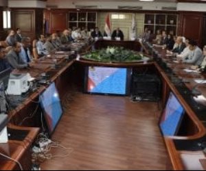 محافظ بني سويف يتابع من غرفة العمليات ومركز السيطرة انتظام التصويت في انتخابات النُوّاب