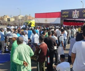 اقبال كبير من الناخبيين علي لجان الاقتراع بمرسي علم محافظة البحر الأحمر