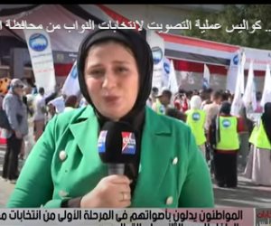 مراسلة "إكسترا نيوز" تنقل تفاصيل عملية التصويت فى البحر الأحمر (فيديو)