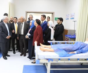 وزير التعليم العالي يتفقد جامعة ساكسوني مصر للعلوم التطبيقية والتكنولوجيا