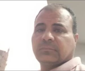  عامل مزلقان بالشرقية يخاطر بحياته لإنقاذ مسن قبل مرور القطار