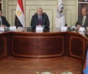 محافظ بنى سويف يتابع فتح لجان التصويت فى اليوم الثانى لانتخابات النواب