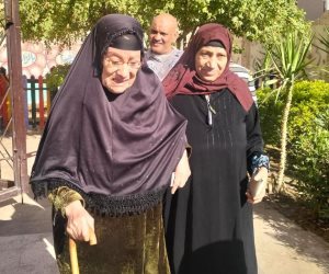 كبار السن يحرصون على المشاركة فى انتخابات مجلس النواب بالبحيرة