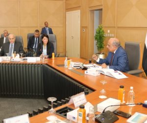 وزيرا الكهرباء والتخطيط يترأسان اجتماع الجمعية العامة للشركة المصرية لنقل الكهرباء