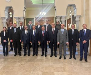 وزير الخارجية يشارك في جلسة نقاشية بمركز الأبحاث التركي SETA 