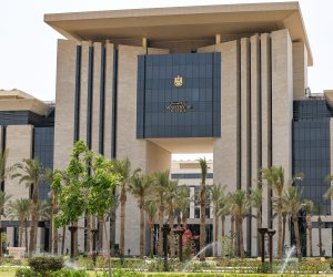 وزير العدل يعتمد حركة ترقيات كُبرى لموظفي المحاكم والشهر العقاري والخبراء والطب الشرعي