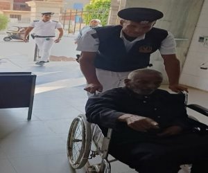 أمن القاهرة تستجيب لاستغاثة «مسن» من ذوي الاحتياجات الخاصة وتنقله المستشفى