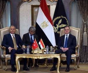 وزير الداخلية يستقبل نظيره التركي لبحث القضايا الأمنية والإقليمية المشتركة