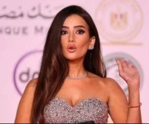 بعد غياب 9 سنوات .. زينة تتألق فى افتتاح مهرجان القاهرة السينمائى