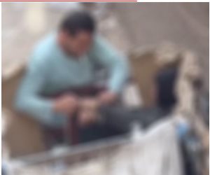 الداخلية تضبط عامل خردة ظهر في فيديو «يكبل» طفلته بالشرقية