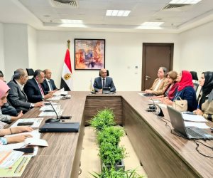 نائب وزير الإسكان يتابع موقف مشروعات برنامج خدمات الصرف الصحى المستدامة فى المناطق الريفية بالشرقية