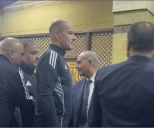 توروب مدرب الأهلى يقدم واجب العزاء في محمد صبرى نجم الزمالك الراحل