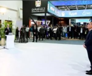 رئيس الوزراء يستمع لعرض تقديمي حول مشروعات وزارة الاتصالات في التحول الرقمي