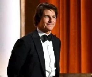 منذ ساعات .. توم كروز يتسلم الأوسكار الفخرية فى حفل جوائز الحكام