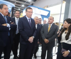 وزير الزراعة يتفقد جناح "إي فاينانس" بمعرض القاهرة الدولي للتكنولوجيا" ويثمن جهود التحول الرقمي في القطاع الزراعي