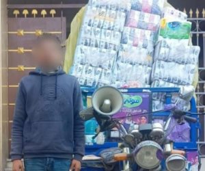 ضبط تاجري مخدرات يروجان الآيس والبودر على الشباب بالجيزة