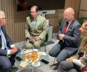 رئيس اقتصادية قناة السويس يلتقي مسؤولي شركات Voltalia و Groupe HOLDER