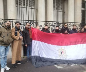 بالأعلام.. توافد المصريين في باريس للمشاركة في المرحلة الثانية من انتخابات مجلس النواب 2025 (صور)