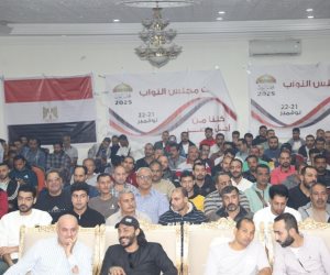 بالصور.. حشود كبيرة للمصريين بالسعودية للمشاركة في انتخابات مجلس النواب