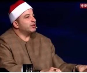 طه النعمانى يواسى المتسابق أحمد رشاد: فى فرص جاية كتير وأمل بدولة التلاوة