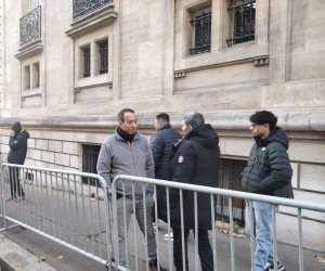 إقبال المصريين على سفارة مصر بباريس في اليوم الثاني للتصويت بانتخابات مجلس النواب