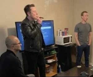 جمعت أقوي قادة التكنولوجيا .. تعرف علي حقيقة صورة ماسك وزوكربيرج وجيف بيزوس داخل شقة