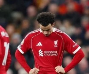 بعد الهزيمة الثقيلة امام نوتينجهام فورست .. ليفربول يمنج سلوت فرصة أخيرة حتي يناير 