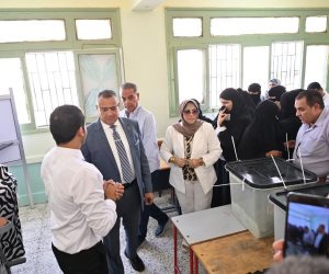محافظ جنوب سيناء يتفقد لجان انتخابات مجلس النواب (صور)
