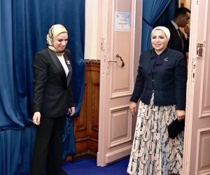 السيدة انتصار السيسى تدلى بصوتها فى انتخابات مجلس النواب