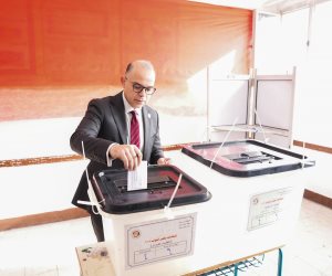  رئيس هيئة الرقابة المالية يدلي بصوته في انتخابات مجلس النواب 2025