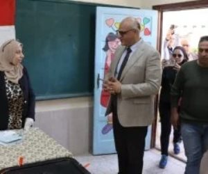 محافظ القليوبية يتفقد لجان الانتخابات فى بنها ويشيد بوعى الناخبين