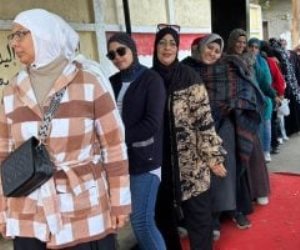 تزايد الناخبين بلجنة جيهان السادات بالمنيل للإدلاء بأصواتهم بانتخابات النواب