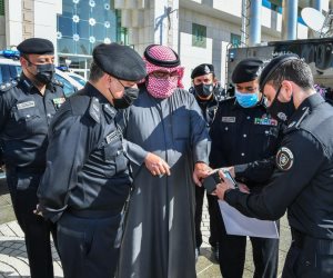 الداخلية الكويتية تضبط مواطنًا بتهم الانتماء لجماعة محظورة وصناعة المتفجرات وتجنيد الاطفال عبر مواقع التواصل الإجتماعى 