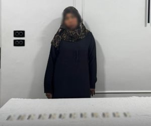 ضبط سيدة فى منوف تجمع بطاقات المواطنين لدفعهم للتصويت لصالح مرشح