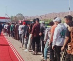 الطوابير كتير والإقبال غفير..التوافد المستمر على لجنة الطبرى بمصر الجديدة