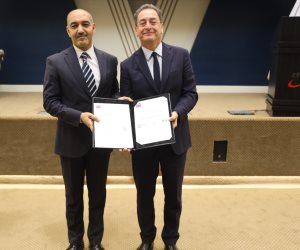 وكالة الفضاء المصرية تتسلم شهادتي الأيزو في احتفالية بحضور السفير الفرنسي 