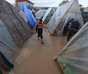 الأونروا: آلاف النازحين في غزة يكافحون للعثور على مأوى آمن مع اقتراب الطقس البارد