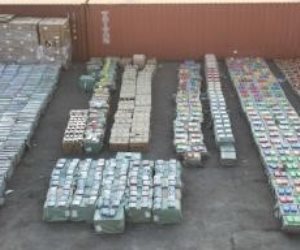 إحباط محاولة جلب كميات كبيرة من الألعاب النارية وأجهزة اتصال لاسلكية ومنشطات داخل حاويتين