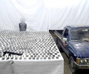 ضربة أمنية جديدة بالإسكندرية.. ضبط تجار مخدرات بحوزتهم ترسانة أسلحة غير مرخصة