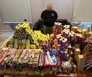 ضبط شخص فى الإسكندرية بحوزته 500 ألف قطعة ألعاب نارية بقصد الإتجار