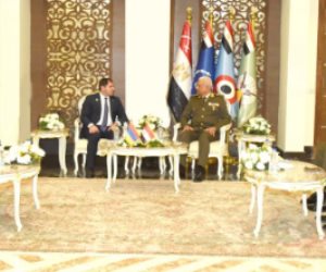 وزير الدفاع ورئيس أركان حرب القوات المسلحة يلتقيان عددا من قادة الوفود العسكرية