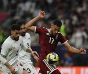 قطر تبدأ مشوارها في كأس العرب بخسارة مؤلمة أمام فلسطين