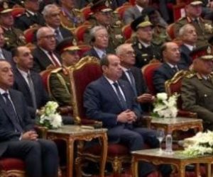 الرئيس السيسى يشاهد فيلما تسجيليا عن منظومة دفاعية من كوريا الجنوبية