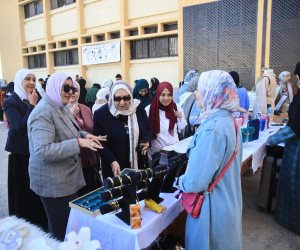 المجلس القومي للمرأة يفتتح معرضاً للحرف اليدوية التقليدية في العريش (صور)