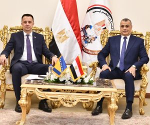 وزير الدولة للإنتاج الحربي ووزير الطاقة والتعدين البوسني يناقشان سبل التعاون 